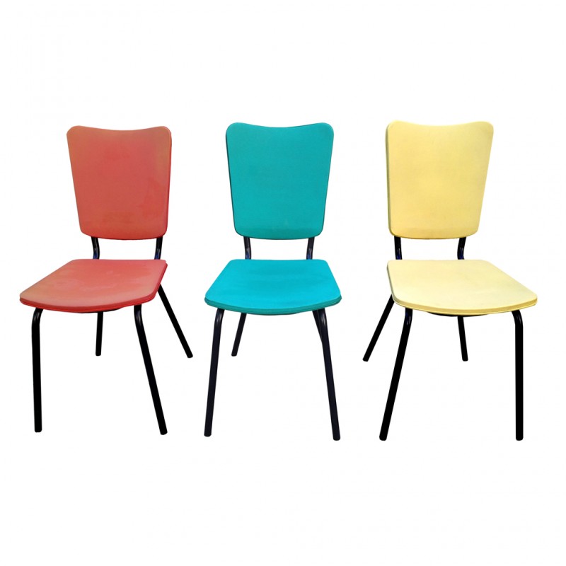 Pour une cuisine Pop et 100% vintage, trois chaises en métal et vinyl. Chaise de cuisine typiques années 60, fabrication française. Le lot de 3 chaises 100 euros