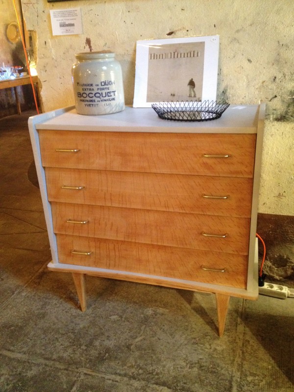 Commode vintage